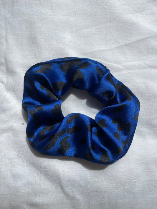 Chouchou Leopard Bleu satiné